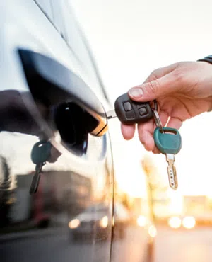 Lock Locksmith Tech Glen Oaks, NY 516-362-0679 - unlock-car